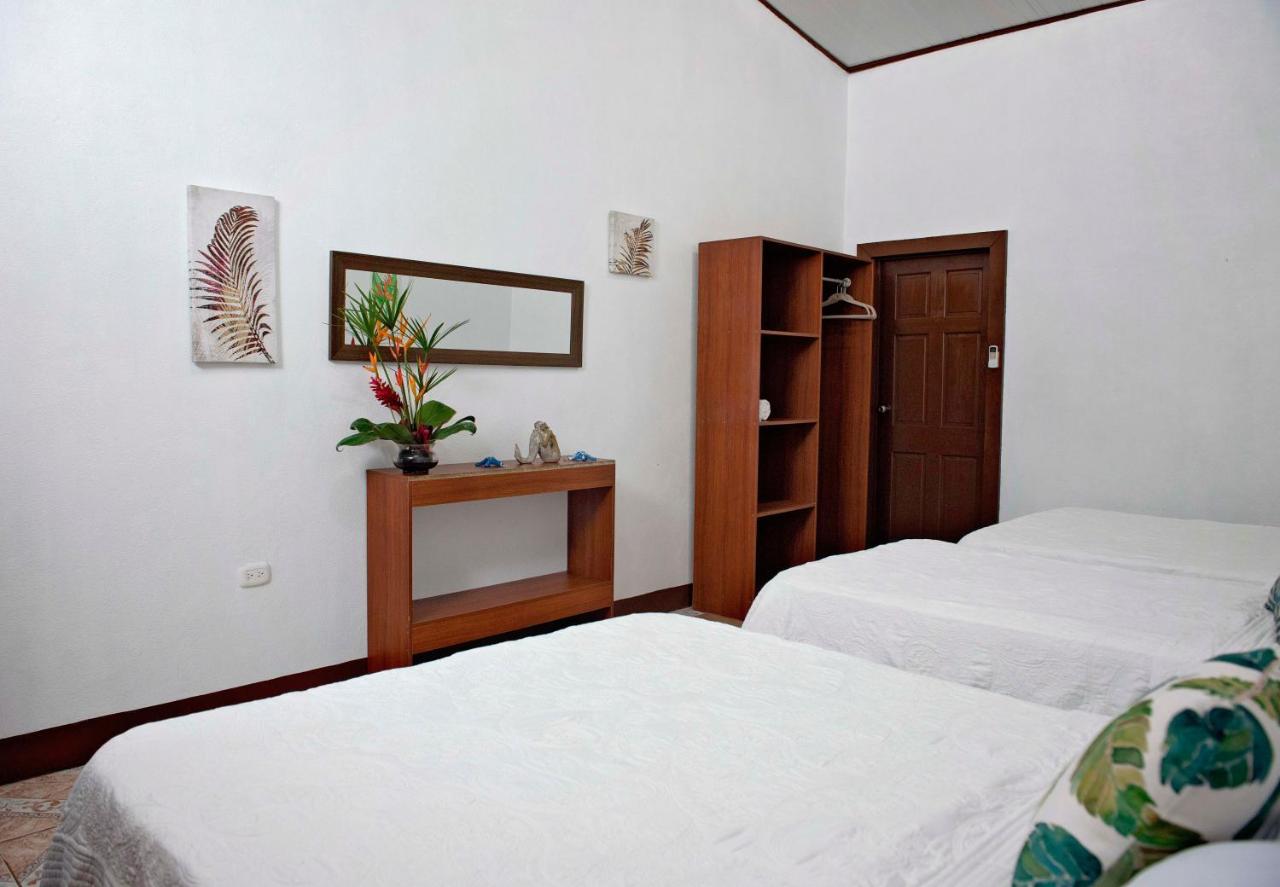 Hotel Tortuguero Beachfront Exterior photo