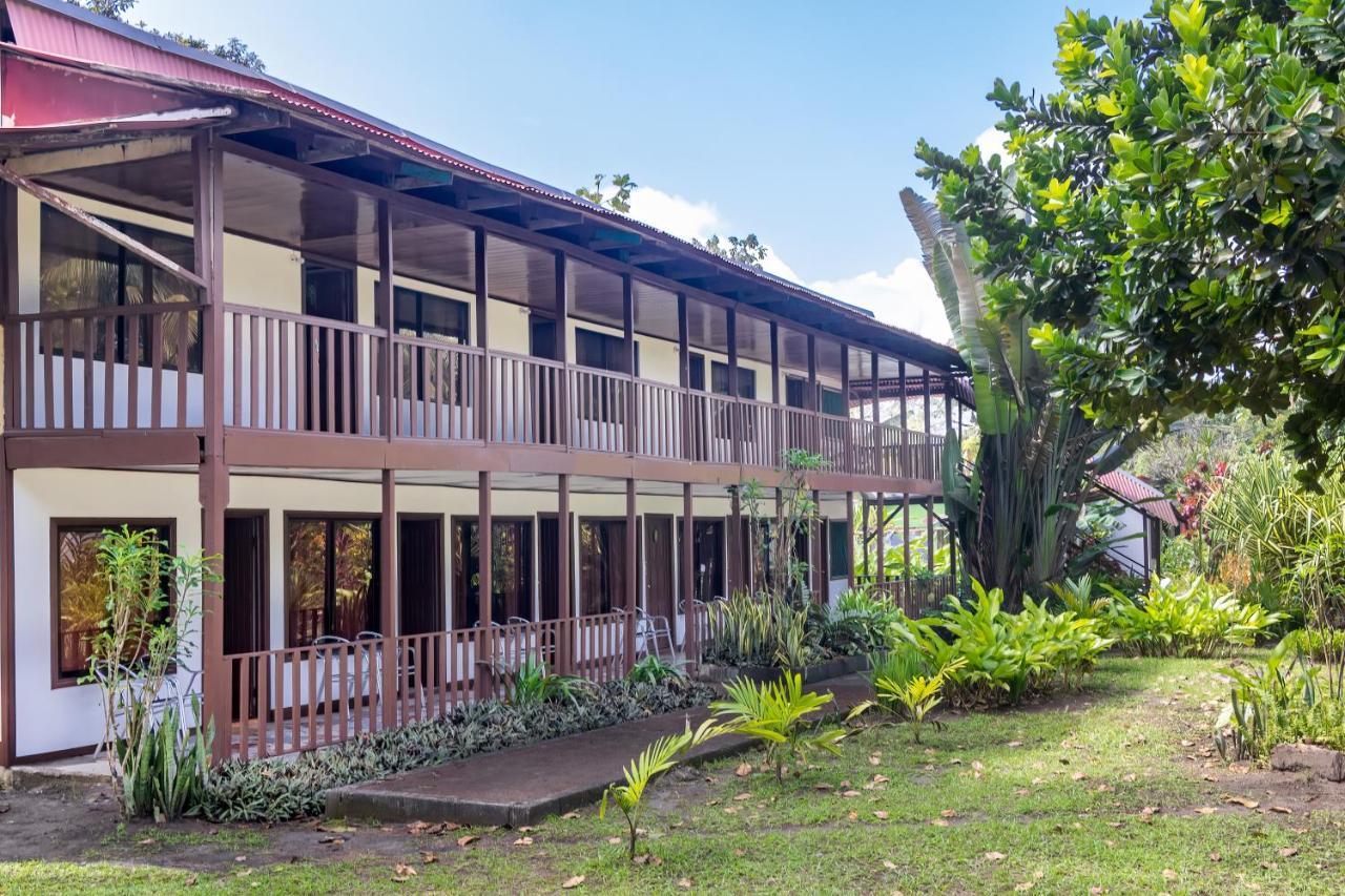 Hotel Tortuguero Beachfront Exterior photo