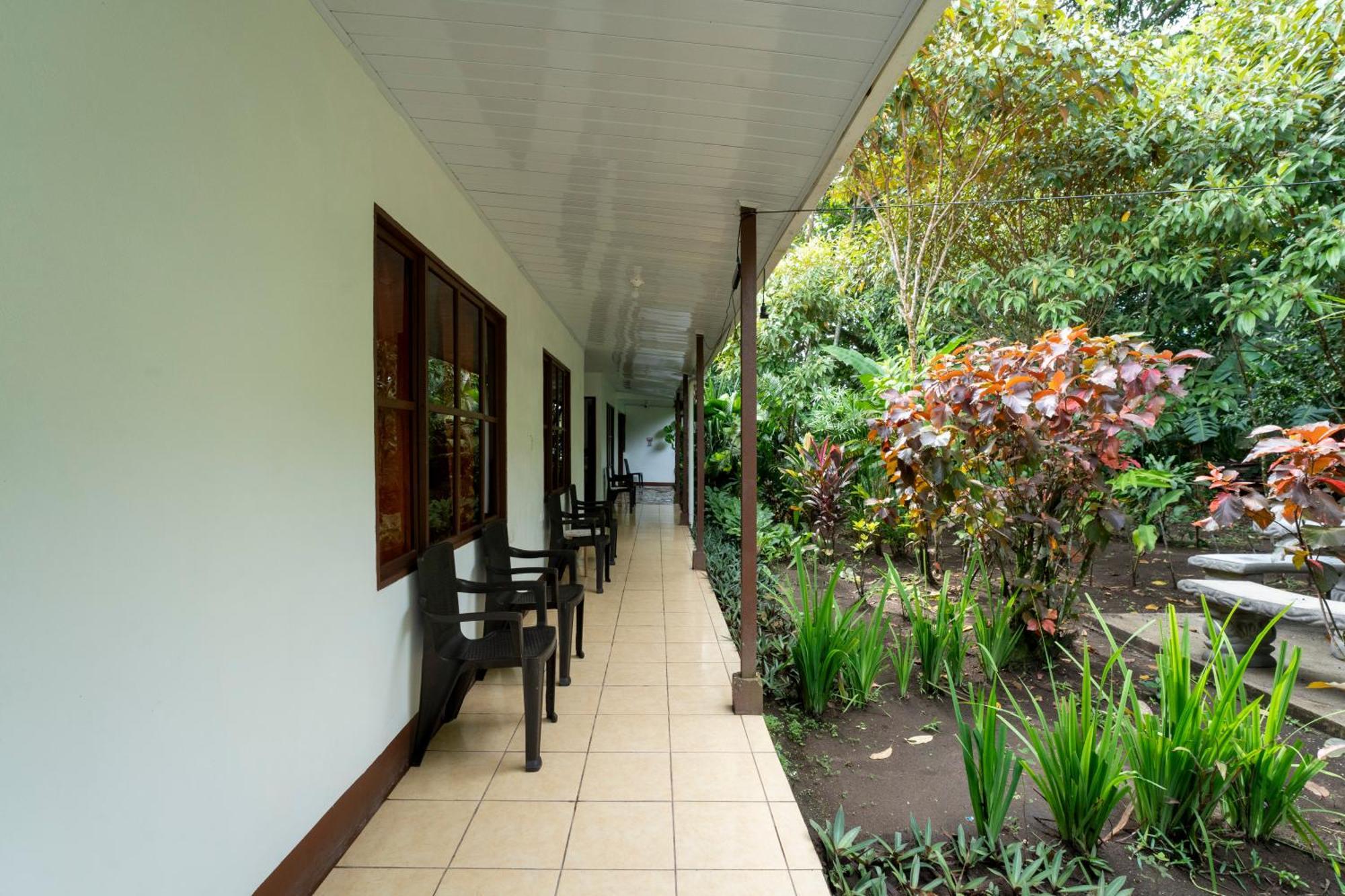 Hotel Tortuguero Beachfront Exterior photo
