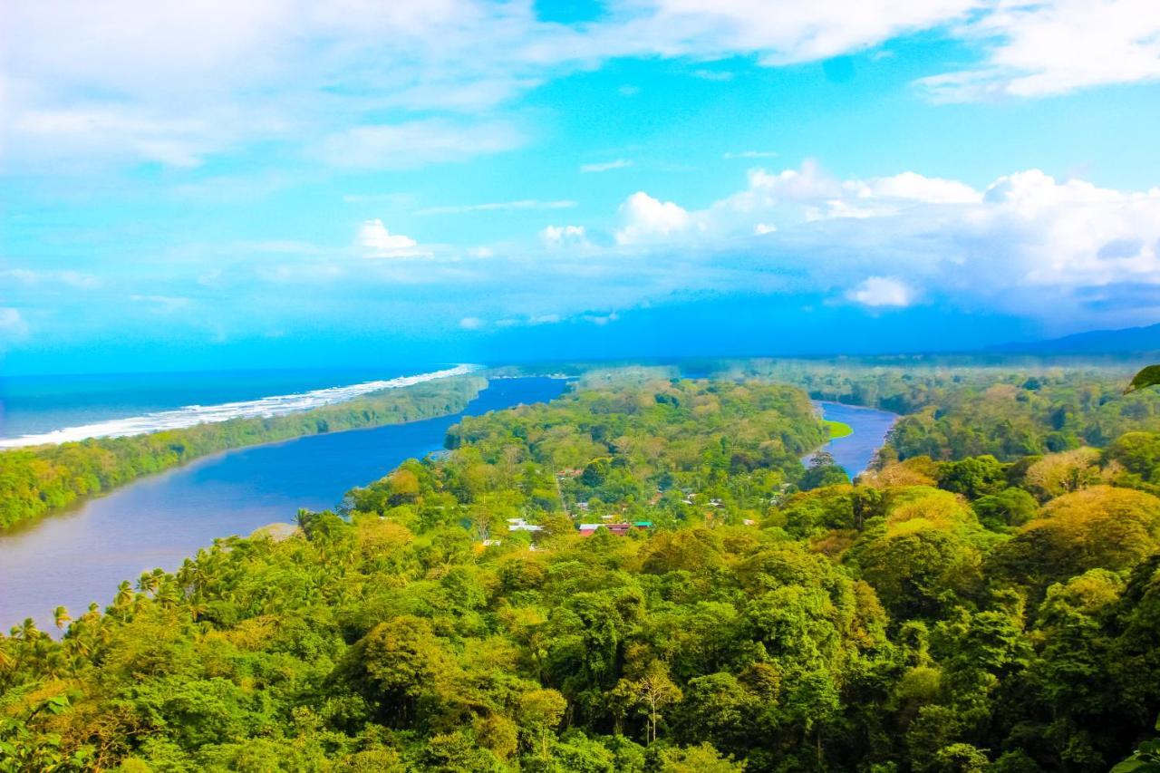 Hotel Tortuguero Beachfront Exterior photo
